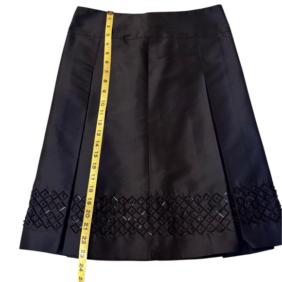 H & M 100% silk box pleat skirt with beaded hem. - Picture 5 of 11